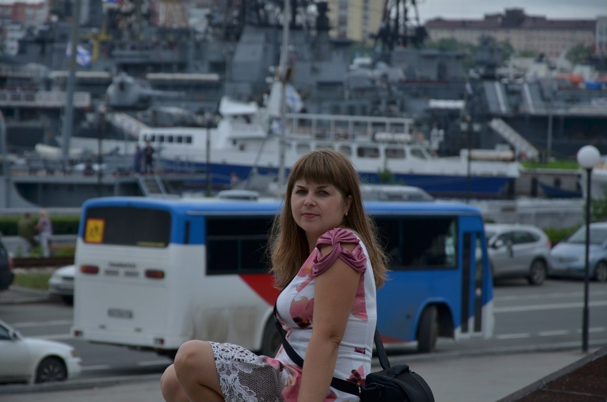 Владивосток знакомства без регистрации с телефонами с фото девушки