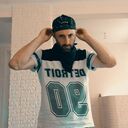  ,   B u m   r, 37 ,   ,   