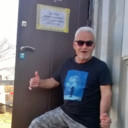  ,   Shon, 59 ,   