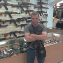  ,   Artem, 42 ,   