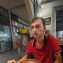  Saint-Germain-en-Laye,   Maksim, 19 ,   ,   