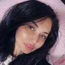  ,   Mia, 32 ,   ,   