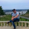  ,   Fariz, 44 ,   
