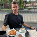  ,   FreddyAlexa, 49 ,   ,   