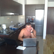  ,   Tomas, 44 ,   ,   , c 