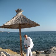  Palais-Bourbon,   Artyom, 49 ,  