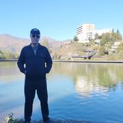  ,   Armen, 46 ,   c 