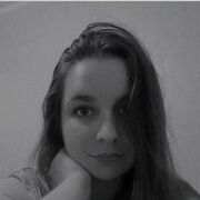  ,  Viktoria, 26