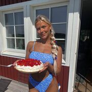  ,  , 28