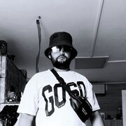  ,  Jony, 30
