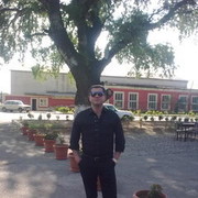  ,   Roma Leps, 48 ,  