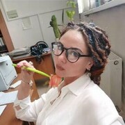  ,   KikiMora, 39 ,   c 