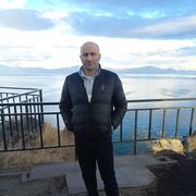  ,  Arkad, 40