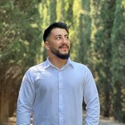  ,  Ali, 28