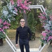  ,  Adriano, 32