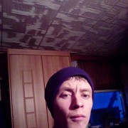  ,   Denis, 33 ,   