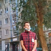  ,   Nicolas, 24 ,   