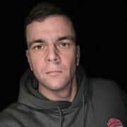  ,  Alex, 37