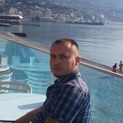  ,  Ivan, 32
