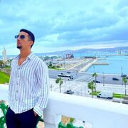  La Linea de la Concepcion,  Hamza, 22