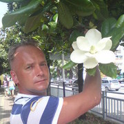  ,   Andy, 52 ,   