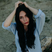  ,  Valeriya, 23