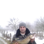  ,   Endry, 43 ,  