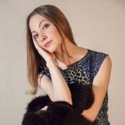  Oog in Al,  Juliya, 38