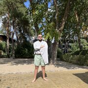  ,  Sam, 24