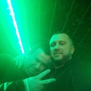  ,   Nikc, 39 ,   c 