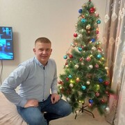  ,  Andrey, 32