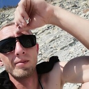  ,  Denis, 34