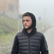  ,  Nika, 23