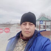  ,  Adham, 38