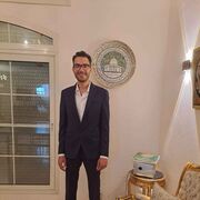  ,  Yahia, 28