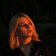  ,  Alina, 24