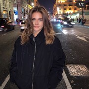  ,  Elina, 28
