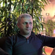  ,  Renat, 40