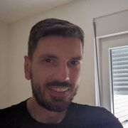  Pengcheng,  Nik, 35