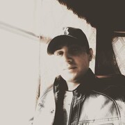  ,  Andy, 42