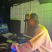  ,   Dj Benefit, 31 ,     , c 