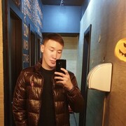  ,   Hefner, 29 ,   ,   