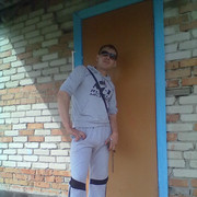  ,   Viktor, 38 ,   