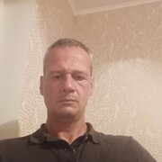  Baile Atha Luain,  Andrej, 49
