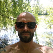  ,  Valiko, 40