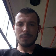  ,  Viktor, 24