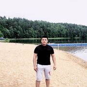  ,  Bek, 25