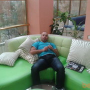  ,   Harut, 37 ,  