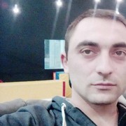  ,  Max, 33