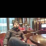  ,  Davron, 39